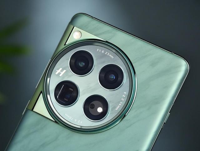 三款信号王者手机推荐：华为Mate 60 Pro、一加12、荣耀Magic 6 Pro综合评测